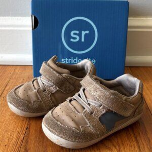 Stride Rite Waverly Sneaker in Walnut- Size 5 Wide